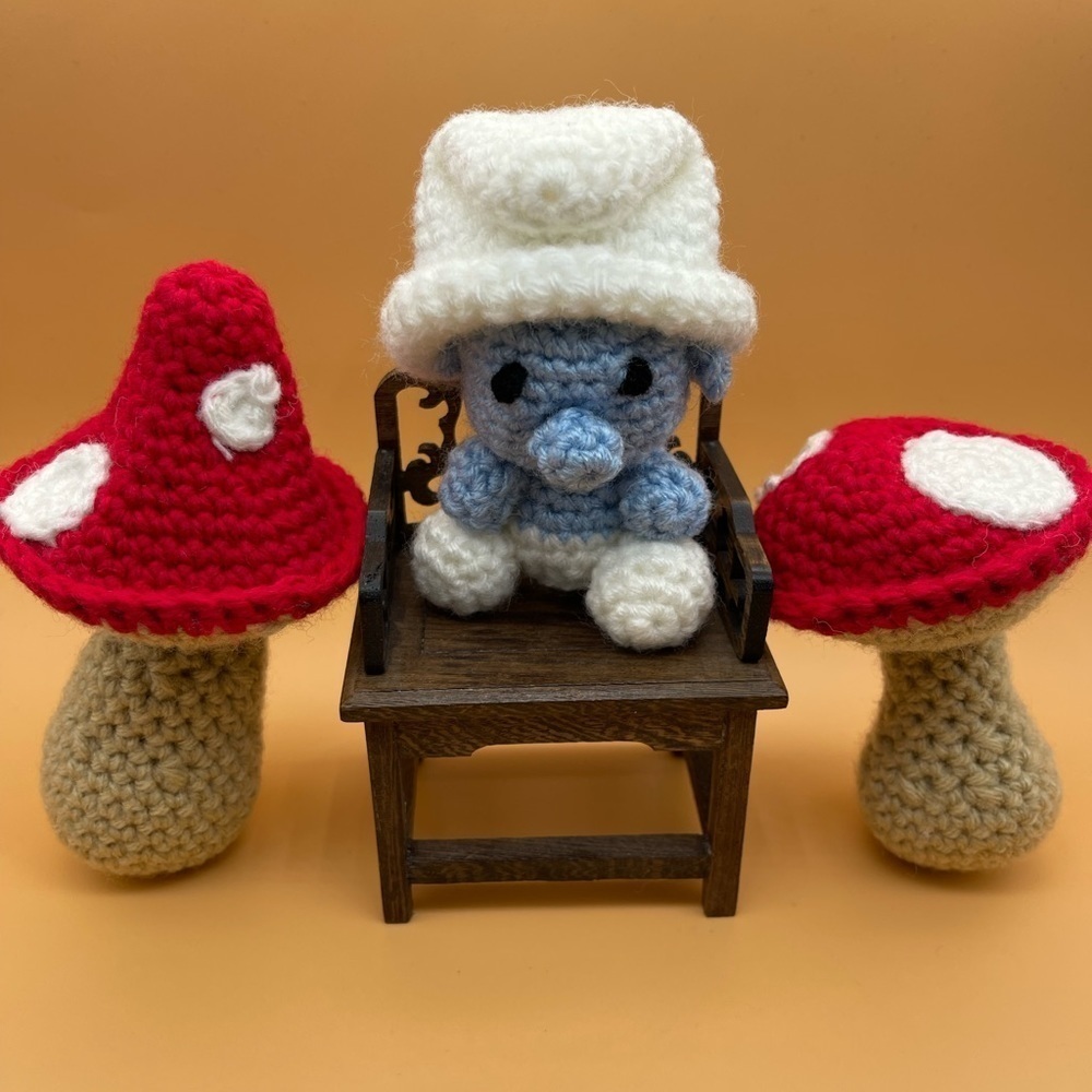 Smurf Forest 🍄 Crochet Figures, Smurf and Two Mushrooms